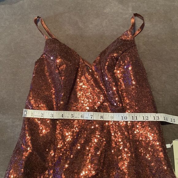 Women’s Gorgeous Fully Sequined Prom Party Dress Mermaid Fit & Train Size 4 NWT - Picture 10 of 11